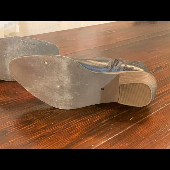 DibaTrue distressed ankle boots - Picture 10 of 11